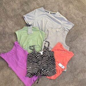 Women's Assorted Sleeveless Tops - Multi-Color Pack